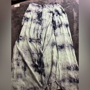 Tie-Dye Slit Maxi Skirt in Black and White XL